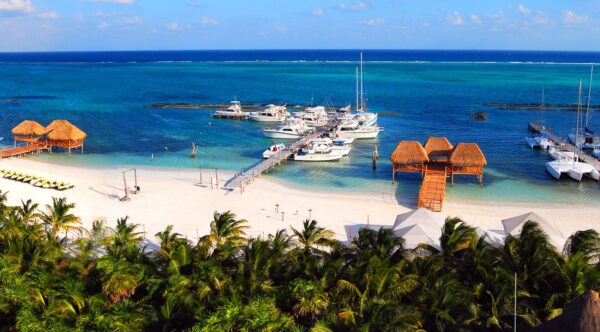 Catamaran Maroma Beach